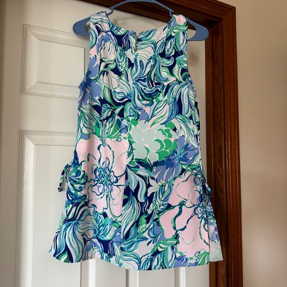 Top - Picture 2 of 6